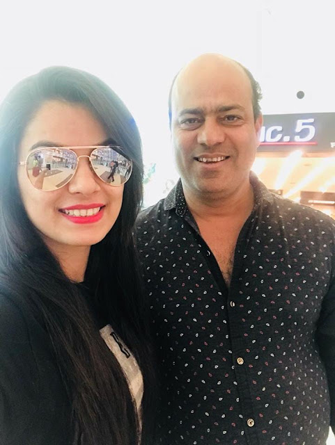 Nidhi Jha with her father - Photo