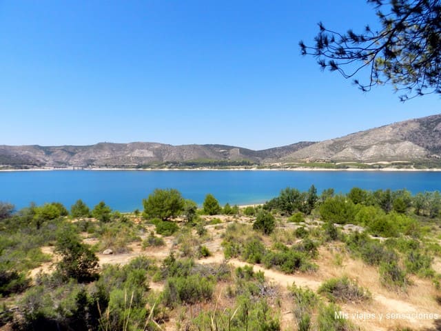 Embalse de Buendía, ruta de las caras, Castilla la Mancha