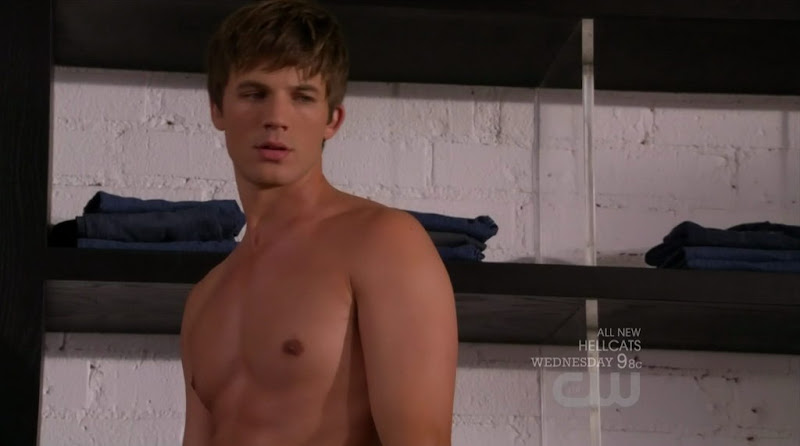 Matt Lanter Shirtless on 90210 s3e06