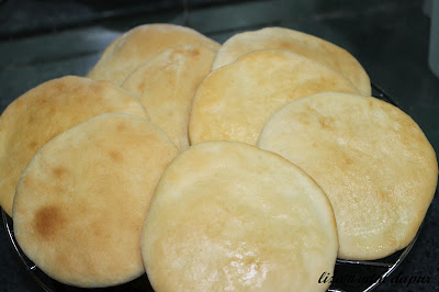 INTAI DAPUR: Roti Arab dan Kuah Kari Dhall