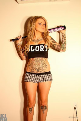 Hot Girls & Their Beautiful Tattoos Pictures