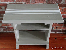 side table, Fusion Mineral Paint, French linen, paint it, http://bec4-beyondthepicketfence.blogspot.com/2016/05/french-linen-table.html