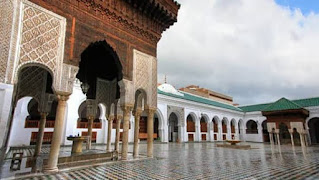 أول جامعة بالعالم: جامعة القرويين في المغرب