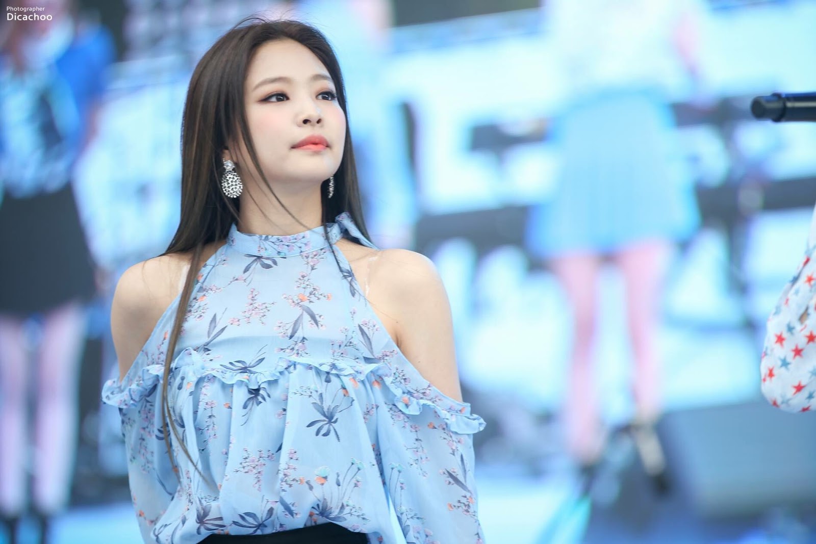 Top 5 Female Idols With Pretty Shoulders Daily K Pop News