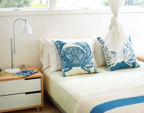 Small Coastal Beach Bedroom Decor Ideas