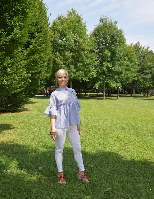 outfit jeans skinny bianchi come abbinare i jeans skinny bianchi idee outfit jeans skinny bianchi outfit luglio 2017 outfit estivi mariafelicia magno fashion blogger colorblock by felym fashion blog italiani blog di moda