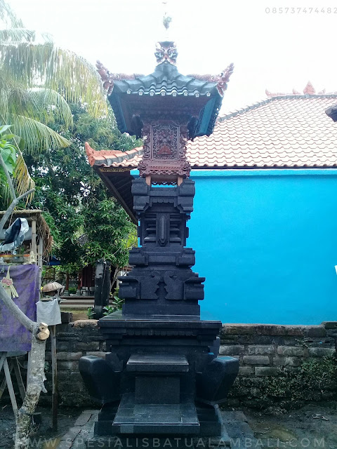 Pelinggih surya bahan batu candi