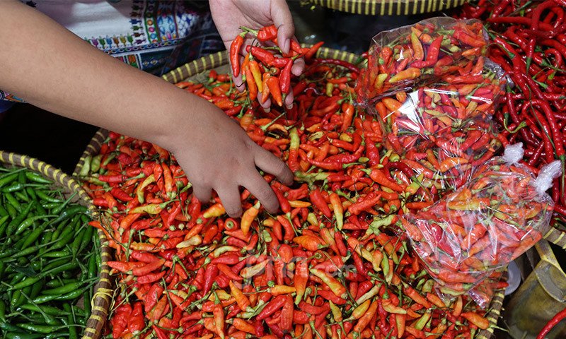 Harga Kebutuhan Pokok di Kendal Merangkak Naik Jelang Nataru, Cabai Rawit Merah Tembus Rp75.000 per Kilogram