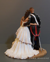 Statuina cake topper per torta nuziale con sposo gus carabinieri milano orme magiche