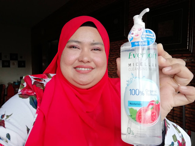 Tanggalkan solekan  dengan EVERSOFT Micellar Cleansing Water