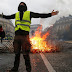 Após protestos violentos governo francês decide cancelar o aumento de impostos