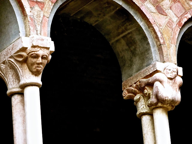 chiesa-di-santo-stefano-chiostro medievale-bologna