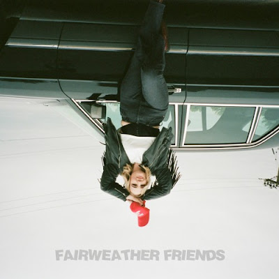 Nikki White Shares New Single ‘Fairweather Friends’