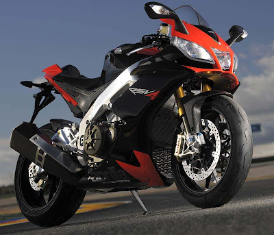 Aprilia RSV4 R Specifications and Reviews 2010