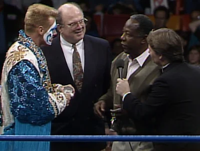 Starrcade '92 Review - Hank Aaron presents Sting with a Battle Bowl ring