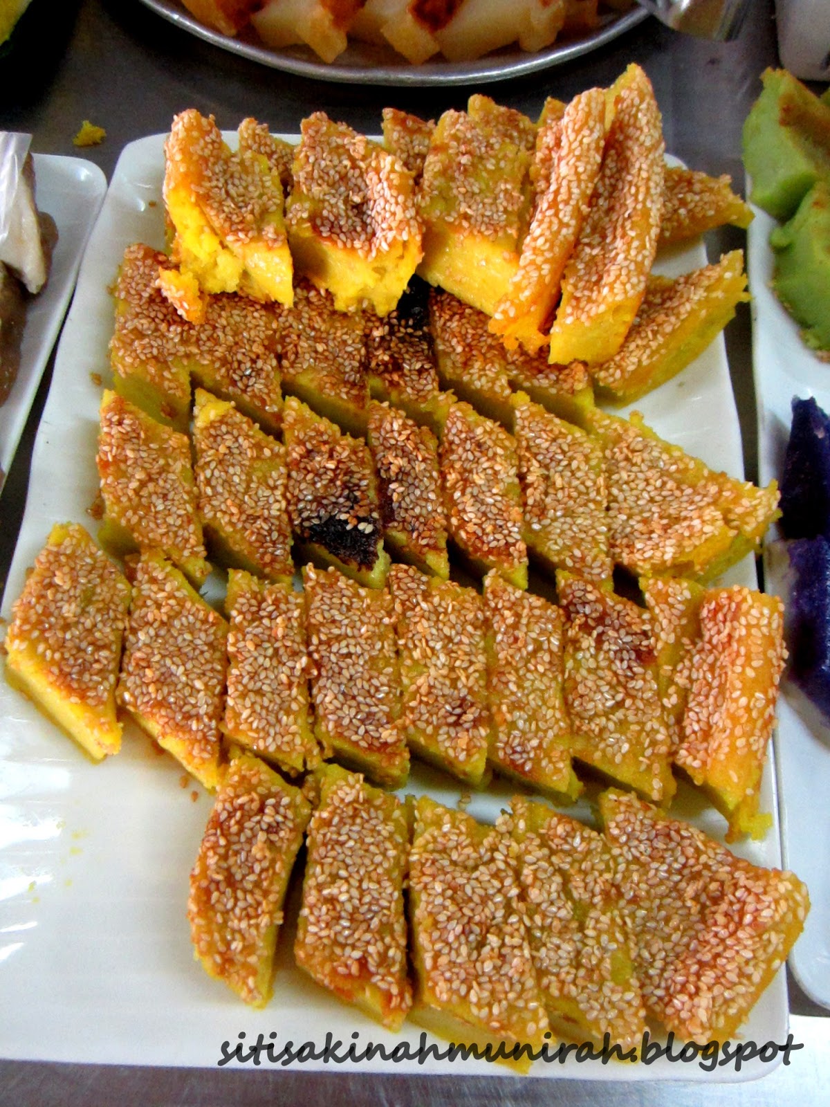 Perhentian Kuih Kampong, Ujong Pasir Melaka