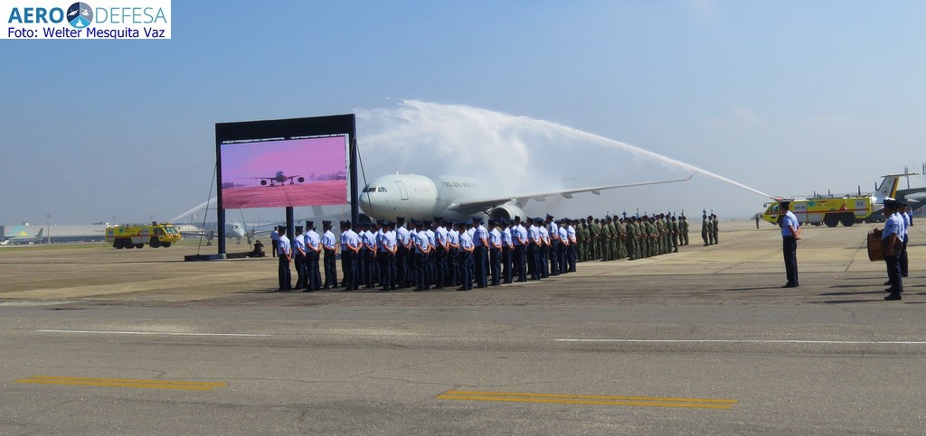 Nova aeronave KC-30 é incorporada à Força Aérea Brasileira (FAB