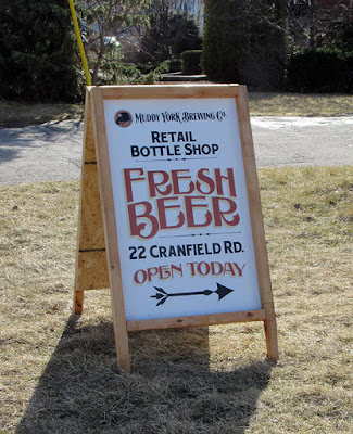 Sidewalk sign outside the Muddy York Brewing Co. advertising "Fresh Beer"