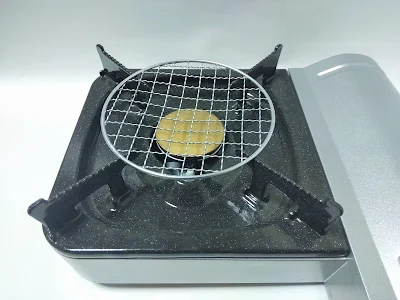 ダイソー焼き網(丸型角型2枚入り)