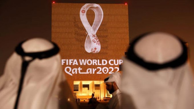 Le voyageur du temps devient viral après avoir publié des images de l'équipe qui prétend remporter la Coupe du monde 2022 au Qatar