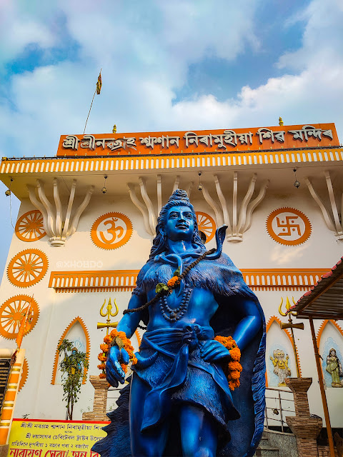 Statue of Lord Shiv at Shri Shri Nabagraha Smashan Niramuhia Shiva Mandir