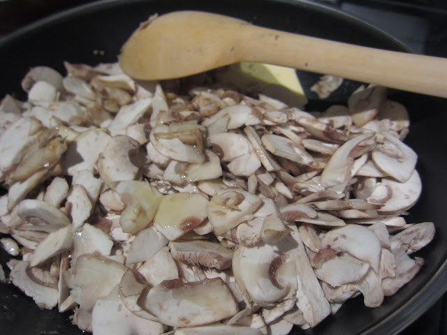 how to make creamy mushroom sauce