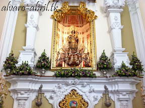 primera-puesta-floral-novena-carmen-coronada-malaga-alvaro-abril-(4).jpg