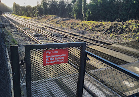 The railway crossing.  Riddlesdown, 12 January 2014.