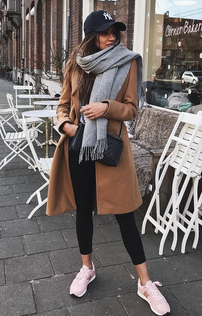 great winter outfit idea / hat + grey scarf + brown coat + bag + jeans + sneakers