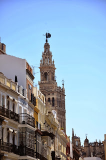 Giralda desde Plaza San Francisco (Sevilla)