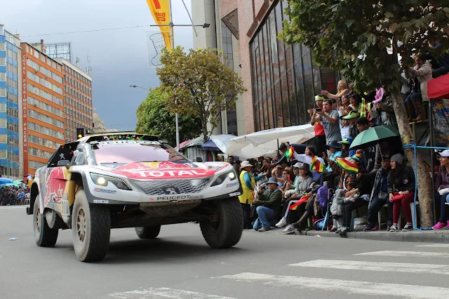 Stephane Peterhansel tim Peugeot reli Dakar 2017