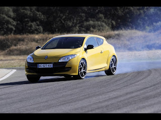 2010 Megane Sport Front Angle Smoke