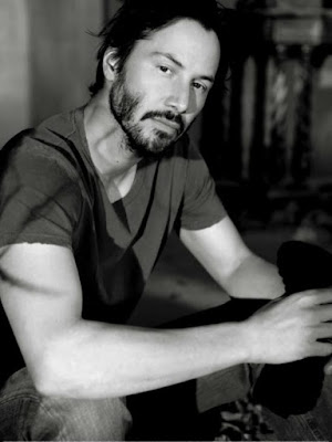 Keanu Reeves con barba, Keanu Reeves en blanco y negro