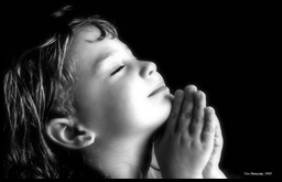 0512171356395thankful_prayer