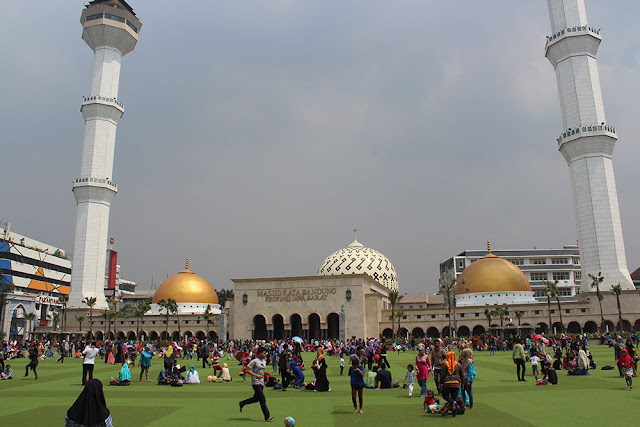 13 Wisata Di Bandung yang Sulit Dilupakan Karena Bisa Dijangkau dengan Jalan Kaki