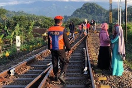 Remaja Banyuwangi Hampir Tertabrak Kereta Saat Asyik Ngabuburit Di Rel