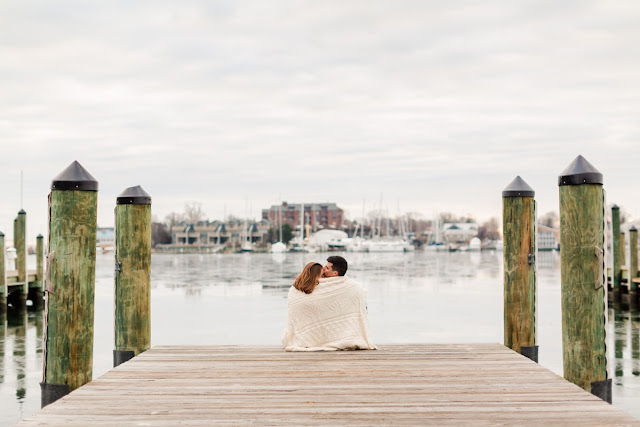 Downtown Annapolis Winter Engagement Session Photos by Maryland Wedding Photographer Heather Ryan Photography