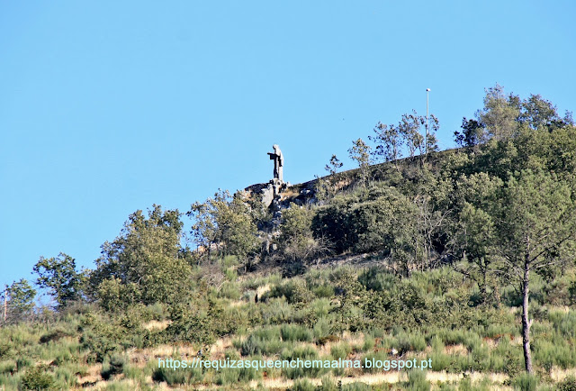 Cristo Rei no alto da Serra da Marofa