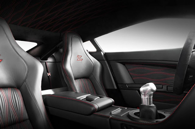 2012-Aston-Martin-V12-Zagato-Interior-front