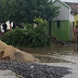 Chuvas fortes em Mari na zona da mata Paraibana, alaga ruas e derruba arvore