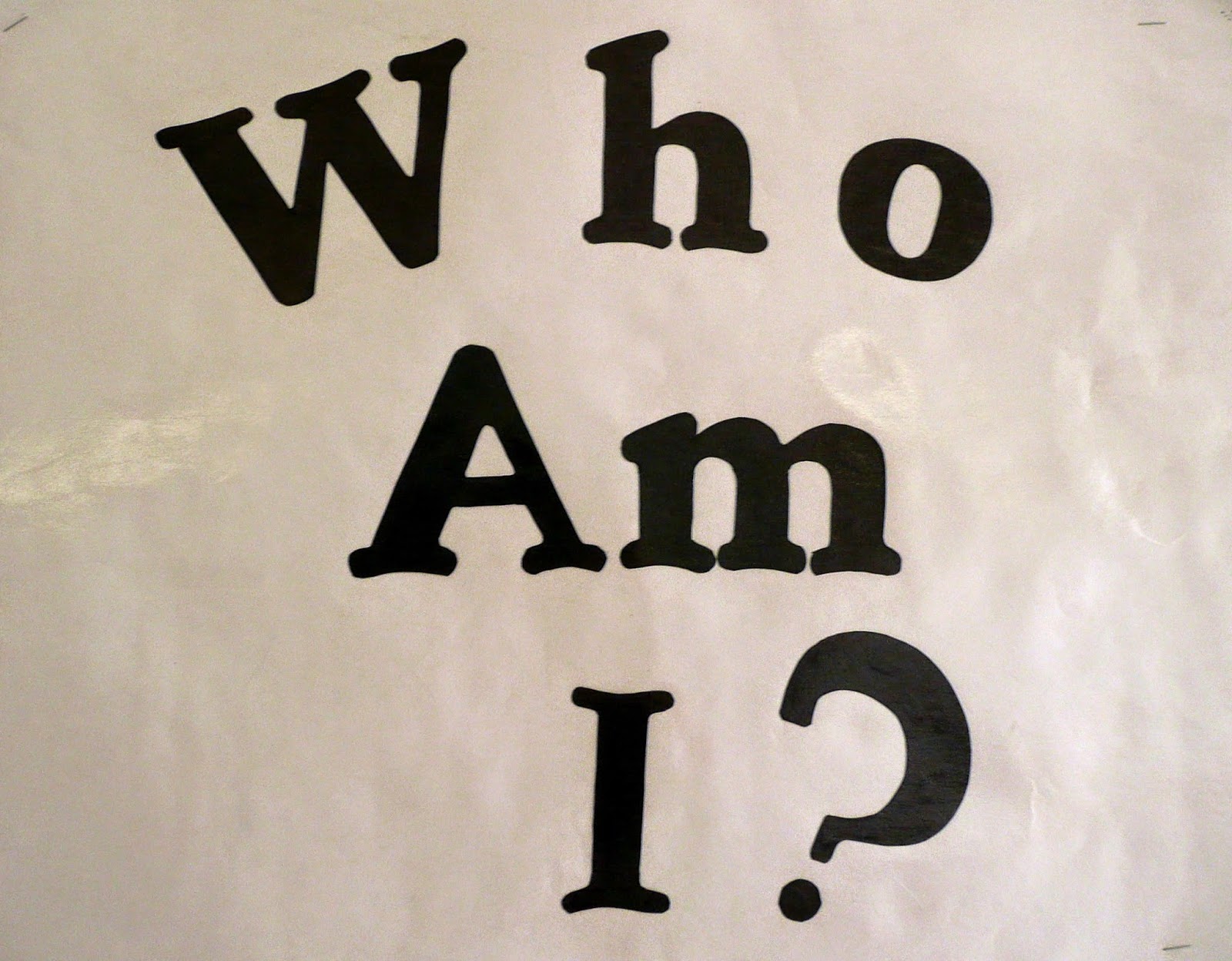 http://whoamidentity.blogspot.com.es/