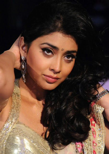 Shriya Saran At Pantaloons Femina Miss South India 2011