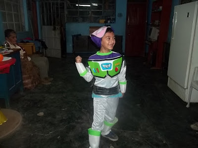 DISFRAZ DE BUZZ LIGHTYEAR disfracesdefantasia.blogspot.com