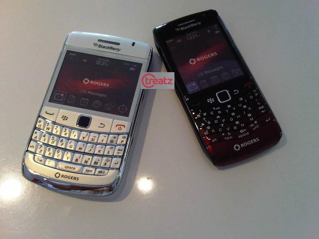 BlackBerry Bold 9700 in