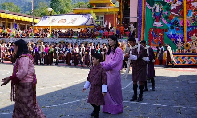 King Jigme Khesar Namgyal Wangchuck, Queen Jetsun Pema, Prince Jigme Namgyel and Prince Jigme Ugyen