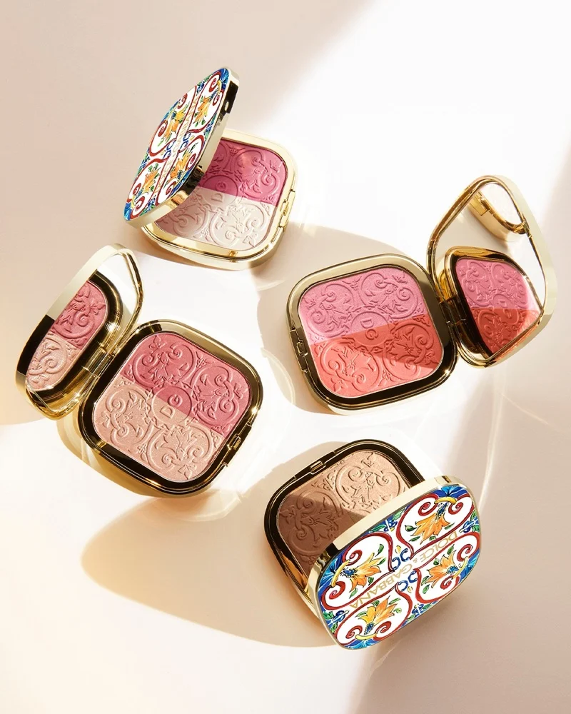 Four shades are available for Dolce & Gabbana’s Illuminating Powder Duo