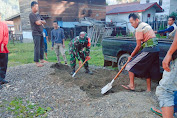 Babinsa Koramil 02/RIkit Gaib Bersama Warga Gotong-royong Benahi Masjid
