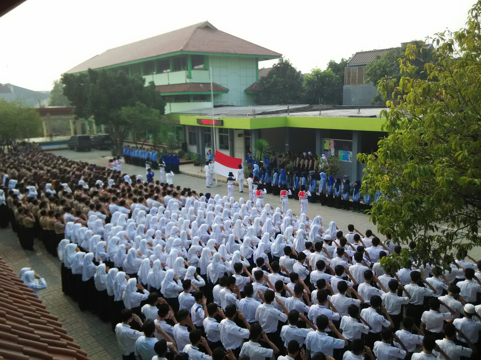 "Hari Sumpah Pemuda" MTsN 6 Jakarta melaksanakan Upacara 