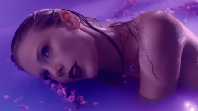  Taylor Swift releases ‘Lavender Haze’ music video, ‘mood of ‘Midnights’ 