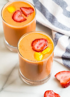 Strawberry Mango Juice [Tasty, Creamy and Nourishing]